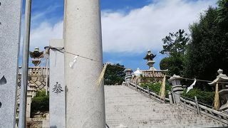 下関を見守る八幡宮