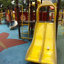遊べる滑り台も！