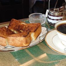 アーモンドトースト