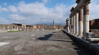 ローマの街並みを体験