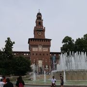 ミラノの中心の宮殿