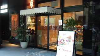 地下鉄北浜駅出てすぐ