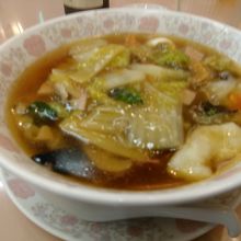 五目ラーメンです。美味しいです。