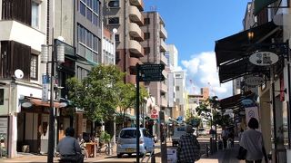 ロープウェイ乗り場まで楽しく歩ける