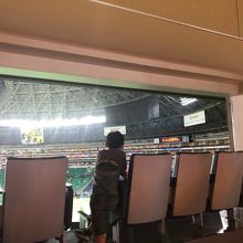 スカイビューシートの観戦席