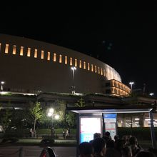 夜のヤフオクドームです