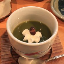 デザートは抹茶のムース