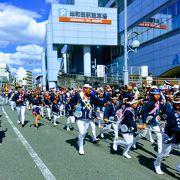 岸和田駅前で見ました。