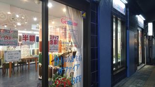 ビーズ屋さんが点在！