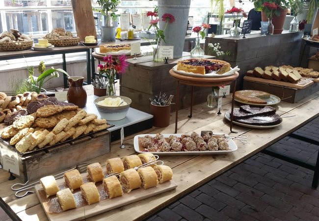 絵葉書のような素敵なカフェ