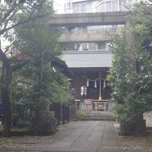 奥まった場所にあるので大きさのわりに見つけにくい