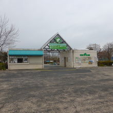 入口（P3駐車場）