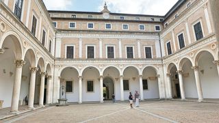 ドゥカーレ宮殿