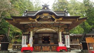 桜の名所でもある由緒ある神社