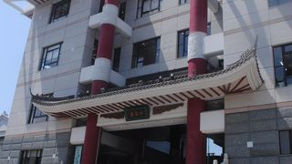 お目当ての長崎ちゃんぽんと皿うどん発祥のレストラン「四海樓」へ。