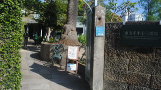 中のカフェが素敵です。