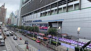 相変わらずの喧騒。