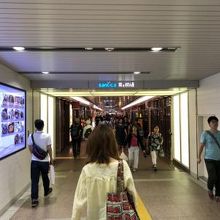 やはり天井低目