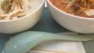 シンガポールのラクサ専門店