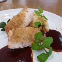 あべ鶏もも肉のスパイシーロースト