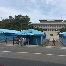 グループ毎に見学