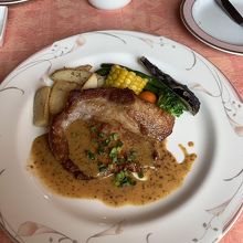 家族経営のほんわかしたフランス料理店でした By チュンチュンさん 家族経営のほんわかしたフランス料理店でした By チュンチュンさん