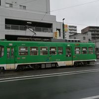 路面電車の駅がすぐです