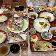 家庭的で豪華な夕食