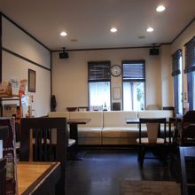 カトマンドゥカリーPUJA高槻店内