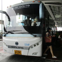 ベルトラベルサービス (スワンナプーム空港～パタヤ直行バス)