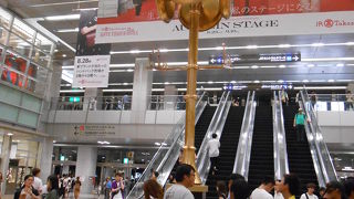 名古屋駅、桜通口の目印、金の時計