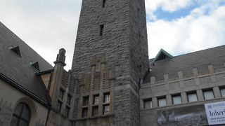 教会に見える博物館