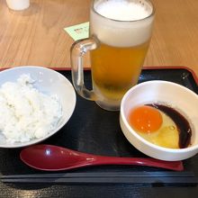 卵かけご飯と生ビールも合いました