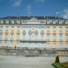 壮麗なアウグストゥスブルク宮殿