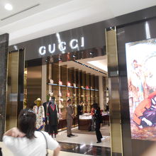 大丸心斎橋店内グッチ