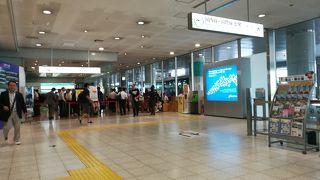 広島の中心部までリムジンバスで50分ほどかかります