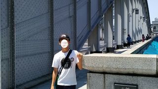 隅田川に架かる大きな橋で昔は開閉式でした!!