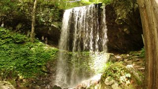 マイナスイオンたっぷりの癒しスポット