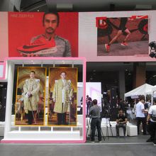 サヤーム スクエア