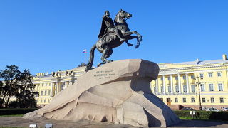 元老院広場の中央