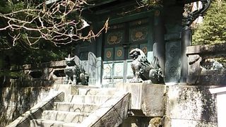 かなりの段数がある階段を上る必要がありますが…