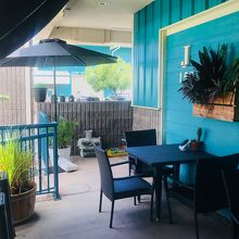 テラス席は雰囲気がある