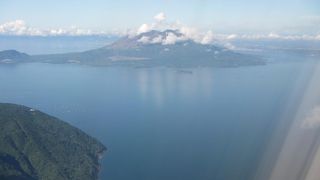 鹿児島空港発着する飛行機の窓から見るのもなかなか良いですよ