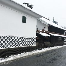 雪の殿町通り。