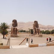 古代エジプト新王朝時代のアメンヘテプ3世の像です。
