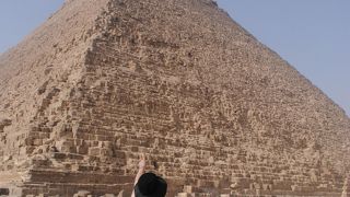 クフ王のピラミッドは混んでいましたが隣のカフラーのピラミッドは空いてました。