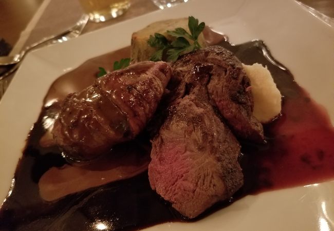 雷鳥とトナカイのお肉が食べられます