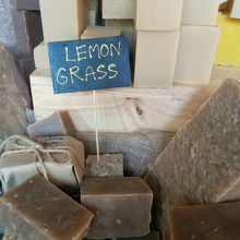 バスルームに置いてるだけで香りに癒されます。