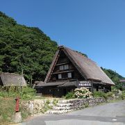 白川郷の南の立派な合掌つくりの一軒家