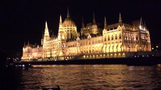 必見のダニューヴ川クルーズが９ユーロ